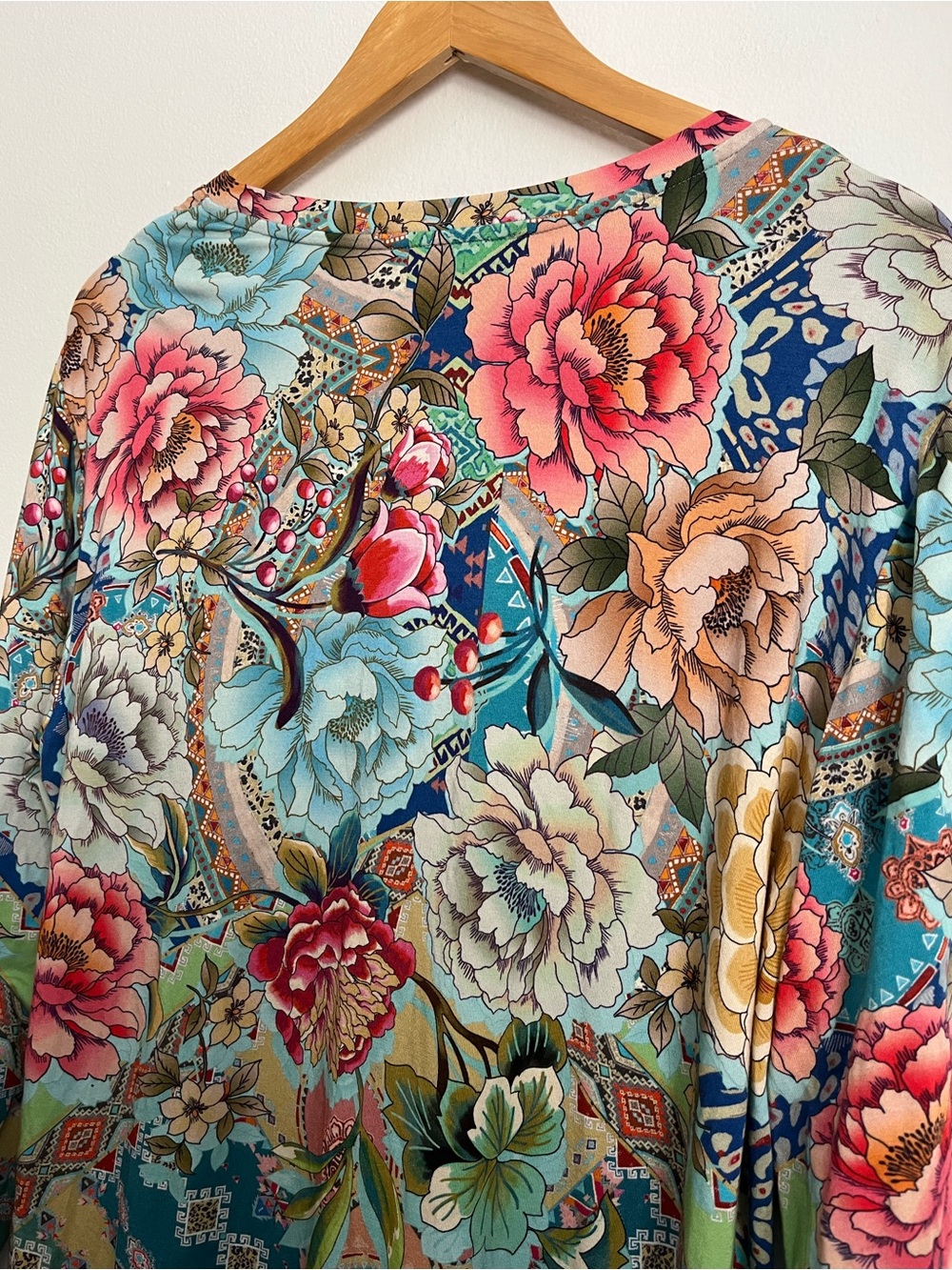 JOHNNY WAS PRISMA V-NECK KIMONO SLEEVE TUNIC - Picture 8 of 12